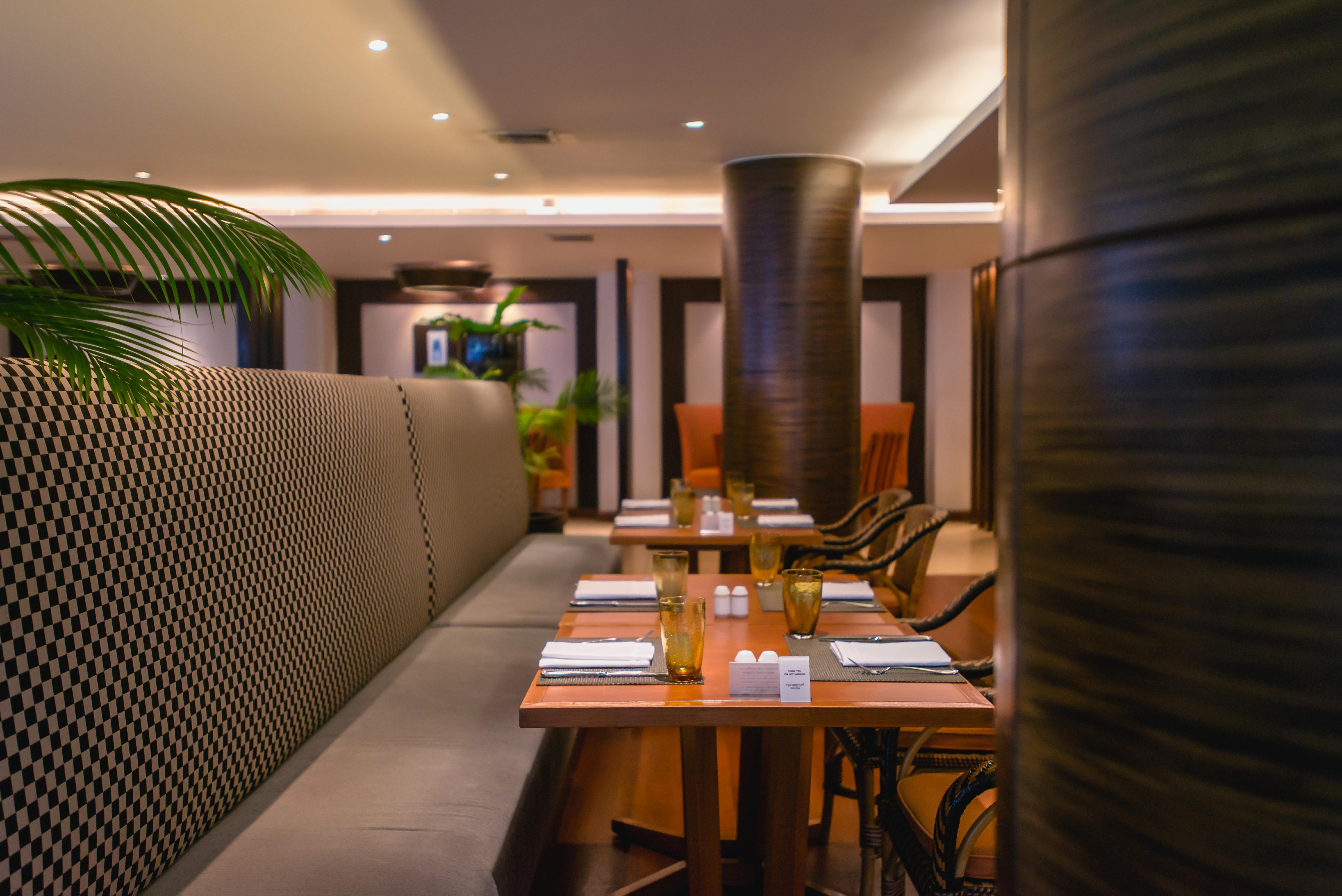 Nh Bangkok Sukhumvit Boulevard Dış mekan fotoğraf Interior of the restaurant