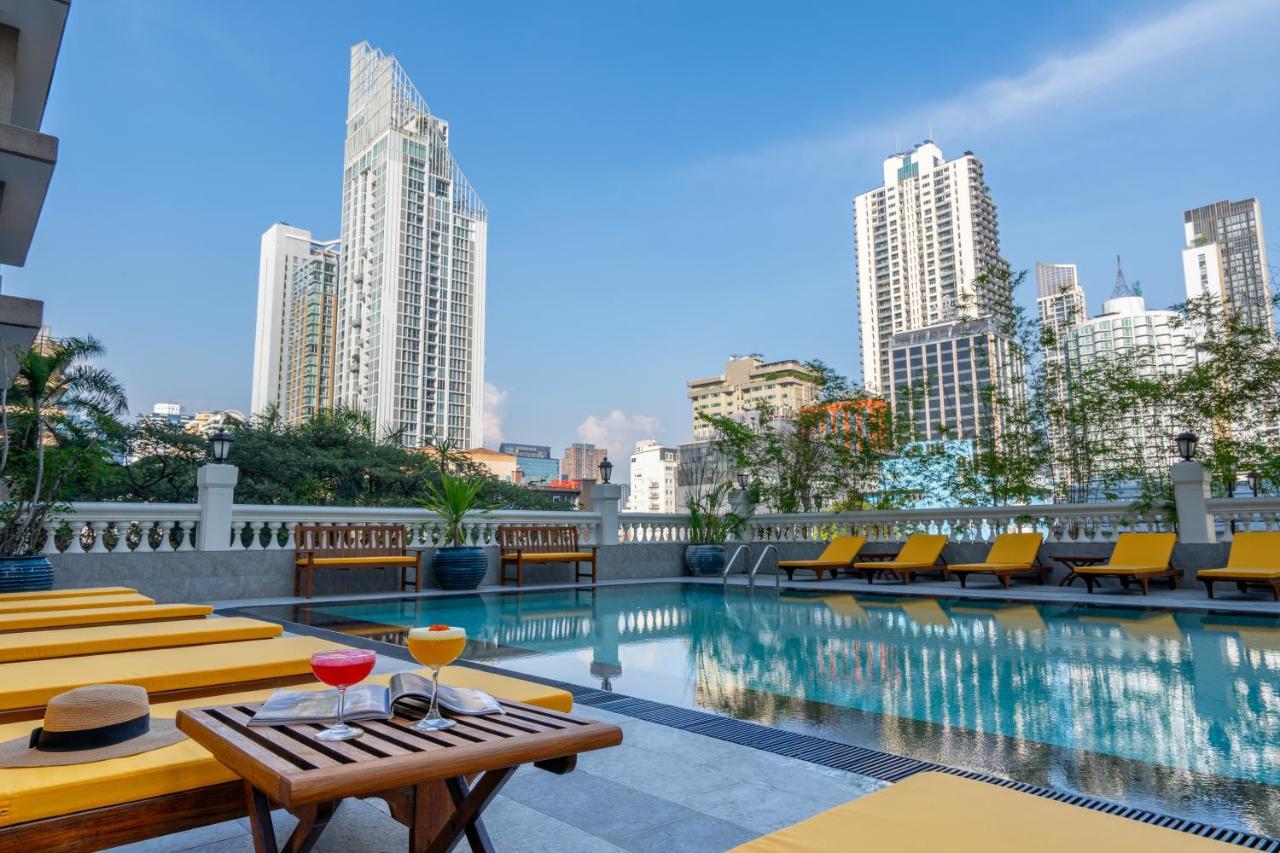 Nh Bangkok Sukhumvit Boulevard Dış mekan fotoğraf The swimming pool at the hotel