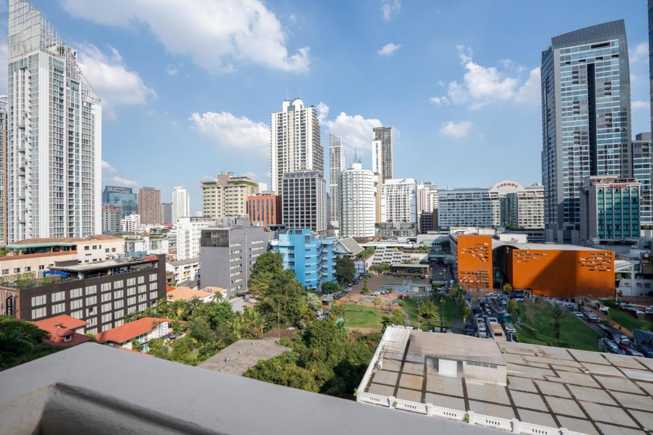 Nh Bangkok Sukhumvit Boulevard Dış mekan fotoğraf View of the city from the 10th floor of the San Diego Museum of Contemporary Art