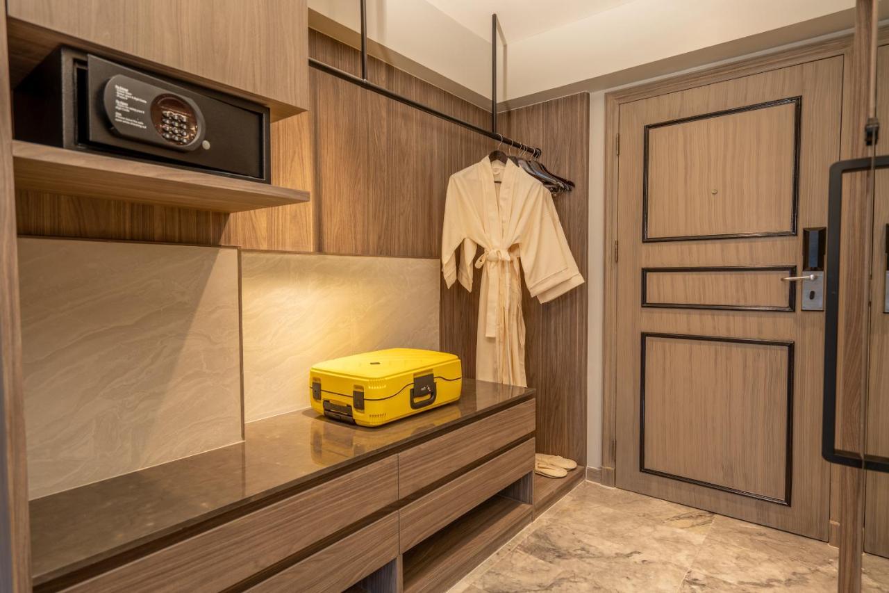 Nh Bangkok Sukhumvit Boulevard Dış mekan fotoğraf A safe in a hotel room